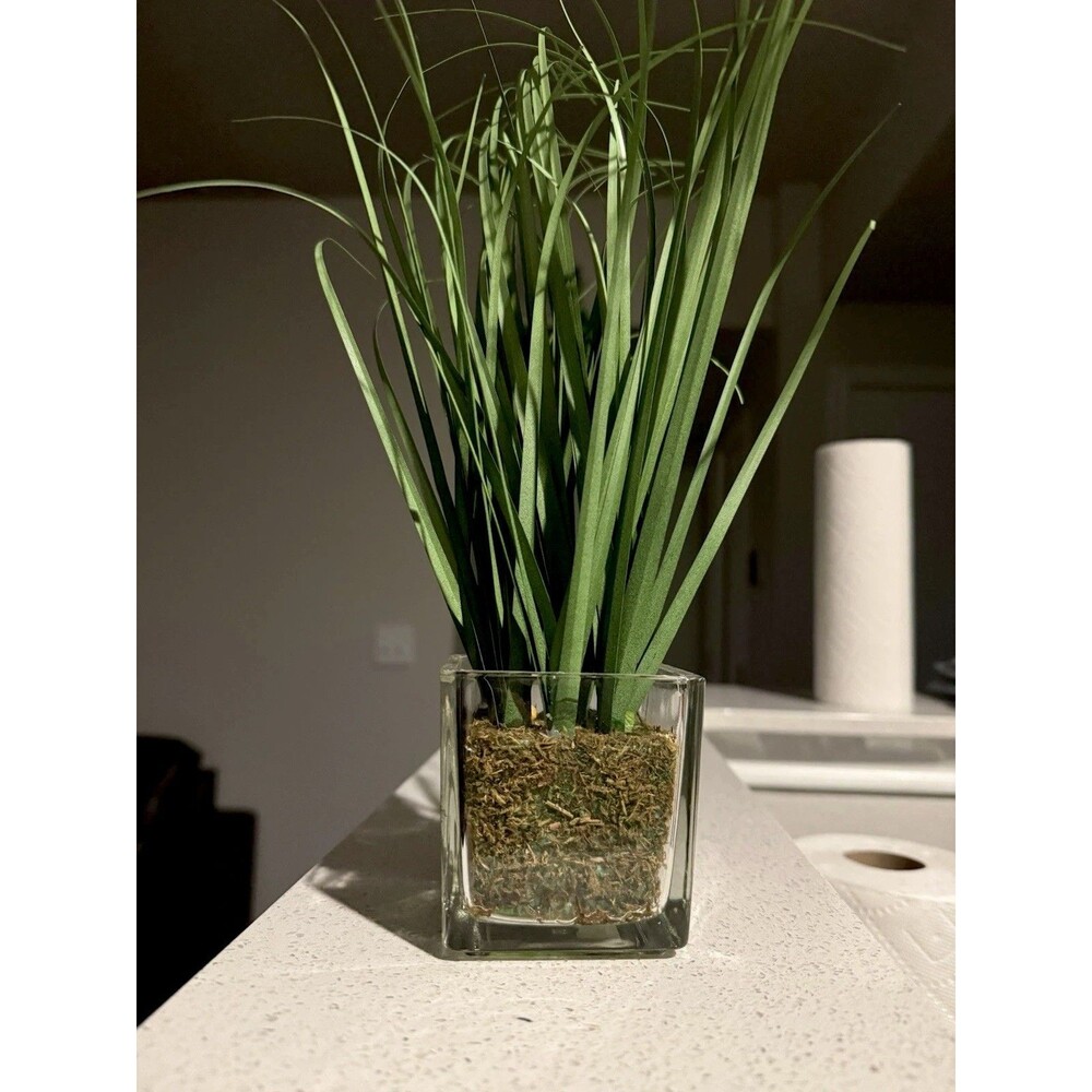 Faux grass Plant glass vase stands Ideal for table tops or display counter 15”H